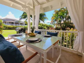 Appartamento adatto alle famiglie con giardino, internet veloce e piscina | Vista sulla montagna - Image 2