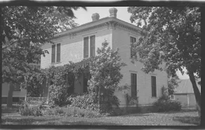 Historic Home Near Downtown - Image 5