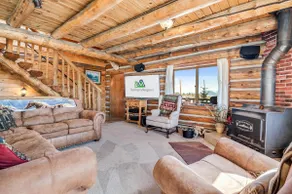 Amazing 3200Sq ft Upgrade Log Cbn GameRoom HotTub - Image 4