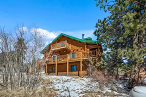 Amazing 3200Sq ft Upgrade Log Cbn GameRoom HotTub - Image 2