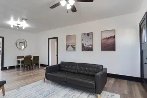 Bright spacious 2 bedroom house next to hospital - Image 3