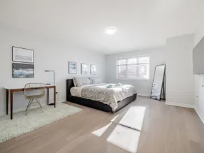 3 Bdrm Bright & Sunny Oasis w/ Indoor Fireplace - Image 4
