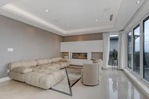 West Vancouver Contemporary Living - Image 5