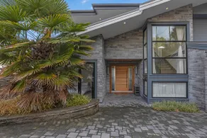 West Vancouver Contemporary Living - Image 3