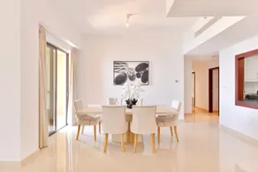 Deluxe Retreat In JBR - Million Dollar View - Balcony - Image 2