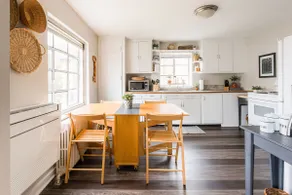 Stylish BoHo Mid-Century Aptmnt -Downtown Sycamore - Image 3