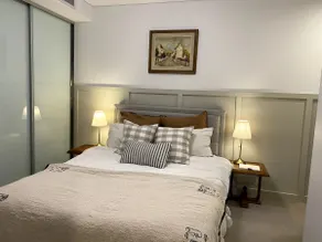 Spacious and Stylish apartment with parking - Image 4