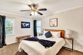 Green Acres District, Sleeps 8, King/Queen - Image 4