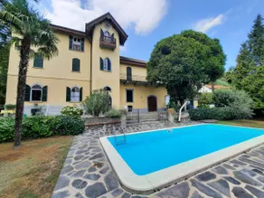VSC Apartment - with lake and swimming pool view - Image 3