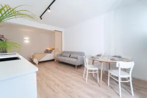 Apartment in the Heart of the City - Image 5