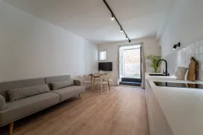 Apartment in the Heart of the City - Image 4