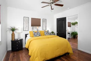 2 BR/1BA / IMMACULATE/ DOWNTOWN.  HIIKE THE CANYON. PETS WELCOME with SMALL FEE. - Image 5