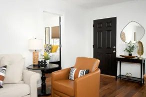2 BR/1BA / IMMACULATE/ DOWNTOWN.  HIIKE THE CANYON. PETS WELCOME with SMALL FEE. - Image 4