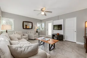 Heart of Melbourne Beach, 1 BR, 1 Block from Ocean - Image 4