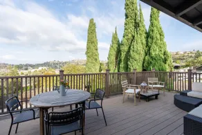 Spacious and Bright 5-Bedroom Oasis Pool and Yard - Image 4