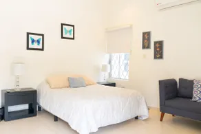 Lovely 3 Bedroom Home in San Pedro w/AC/Patio/Park - Image 2