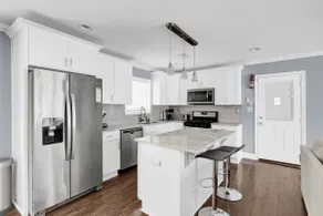 Spectacular 3 bedroom 2 Bathroom home - Image 5