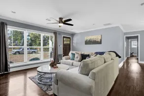 Spectacular 3 bedroom 2 Bathroom home - Image 2