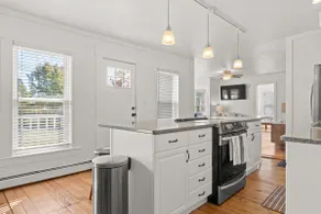 Spacious 9-BR Downtown Residence 3-Min to Okemo - Image 5