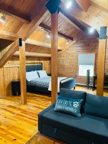 Cheerful Log Cabin for memorable family moments. - Image 4