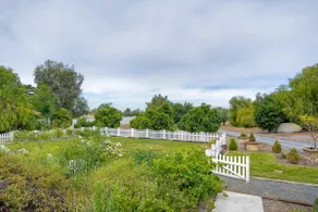 OLIVE MANOR - LUXURY IN THE HEART OF WINE COUNTRY - Image 4