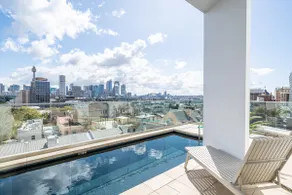 Central Unit, near Sydney CBD, Sauna|Gym|Pool - Image 3
