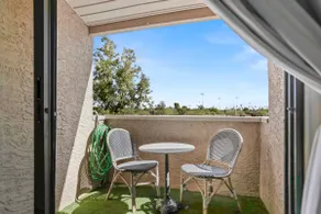 Remodeled - Prime Location - Designer Touches - Image 5