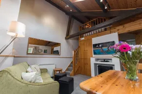 Cosy Bothy with bed in loft space - Image 2