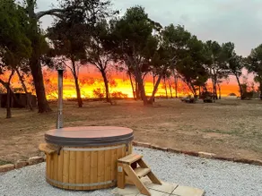 Luxury Country Escape - Fire, Hot tub & Pizza Oven - Image 3