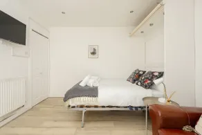 Old Town Studio Apartment - 5mins from Grassmarket - Image 2