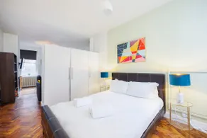 1BR in Dean Street Central - 4 people - Image 3