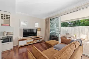 Blissful Bulimba ~ 3Bed/2.5Bath/1Car ~ Townhouse - Image 5
