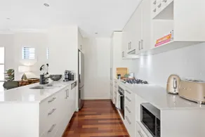 Blissful Bulimba ~ 3Bed/2.5Bath/1Car ~ Townhouse - Image 3