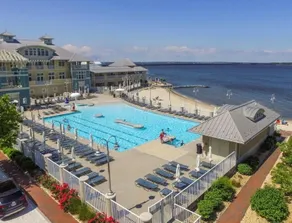 Spacious 3BD 2Bath Condo with Water View on Sunset Island - Image 2