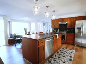 Charming 5 BR ski town home near shops and dining - Image 5