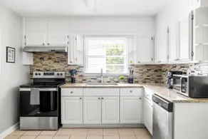 Stylish 3-Bedroom Near ATL Airport & City Center - Image 5