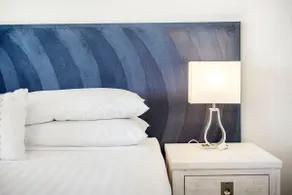 A406 - 2 Bedroom Beachfront Penthouse - Image 3