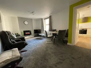 Garden flat in 'Little Chelsea' - Image 3