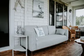 Coastal Private Cottage w/ 6 Beds+ Beachfront View - Image 4