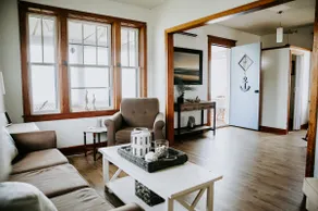 Coastal Private Cottage w/ 6 Beds+ Beachfront View - Image 3