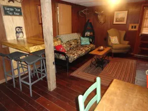 Rustic Country cabin in the woods - Image 5
