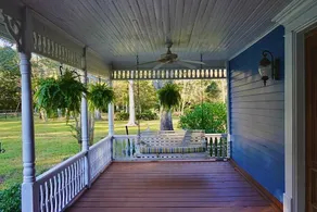 Peaceful Cottage Lux King Bed/ Fire Pit/ Patio - Image 4