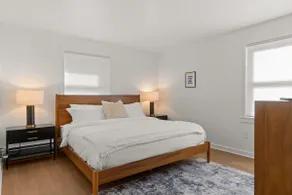 Tasteful 5-BR Downtown Townhome 3-Min to Okemo - Image 5