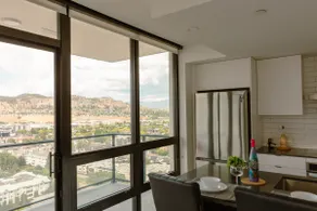 Lake View Sky Condo - Image 4
