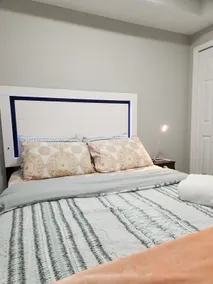 Beautiful & Cozy suite - 2 Bedroom - NW Calgary. - Image 4