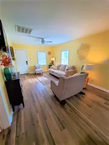 Cozy home near historic Beaufort waterfront - Image 3