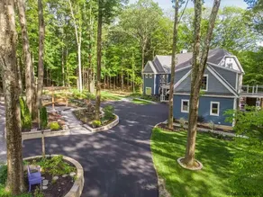 The Athena Hideaway - hottub, firepit, lake & racetrack - Image 4
