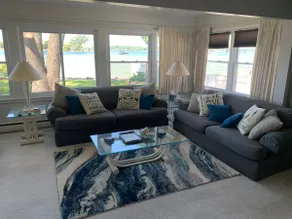 Liz's Lakefront Home - Image 3