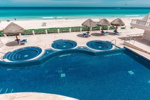 Beautiful 2 levels apartment at the best beach area of Cancun hotel zone.... - Image 2