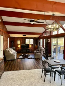 City Escape: Cozy 2 bedroom Chalet in Jim Thorpe - Image 5